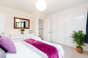 Room 3, Parkland Grove Double En suite/Free  Parking