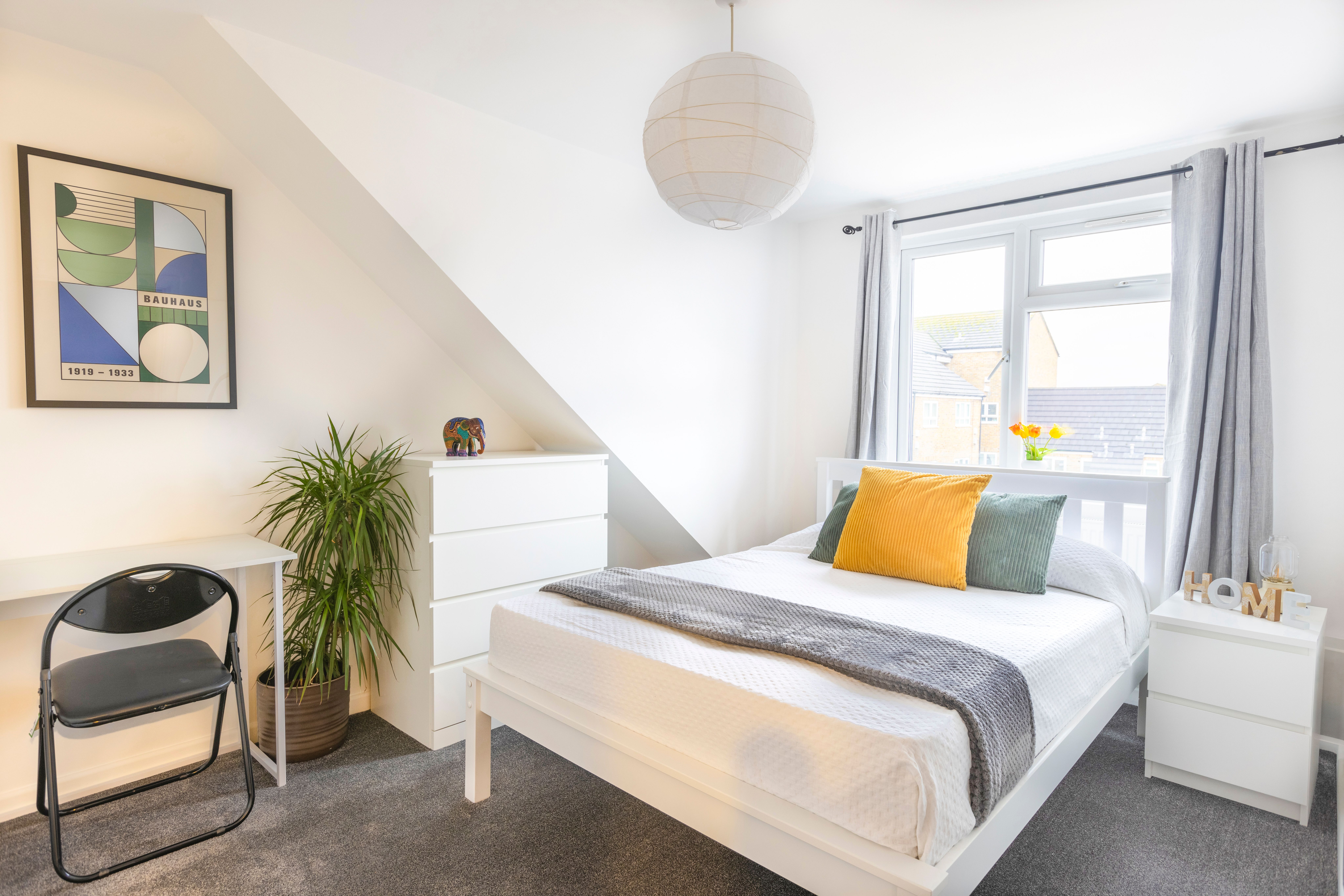 Room 5, 38 Maitland Close